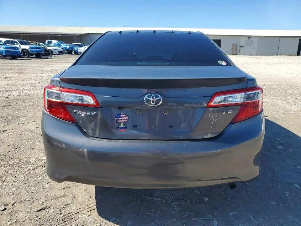 2014 TOYOTA CAMRY LE  