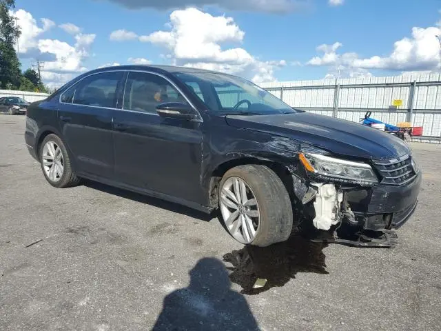 2018 VOLKSWAGEN PASSAT SE  