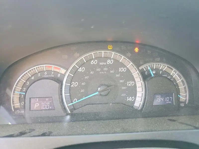 2013 TOYOTA CAMRY SE  