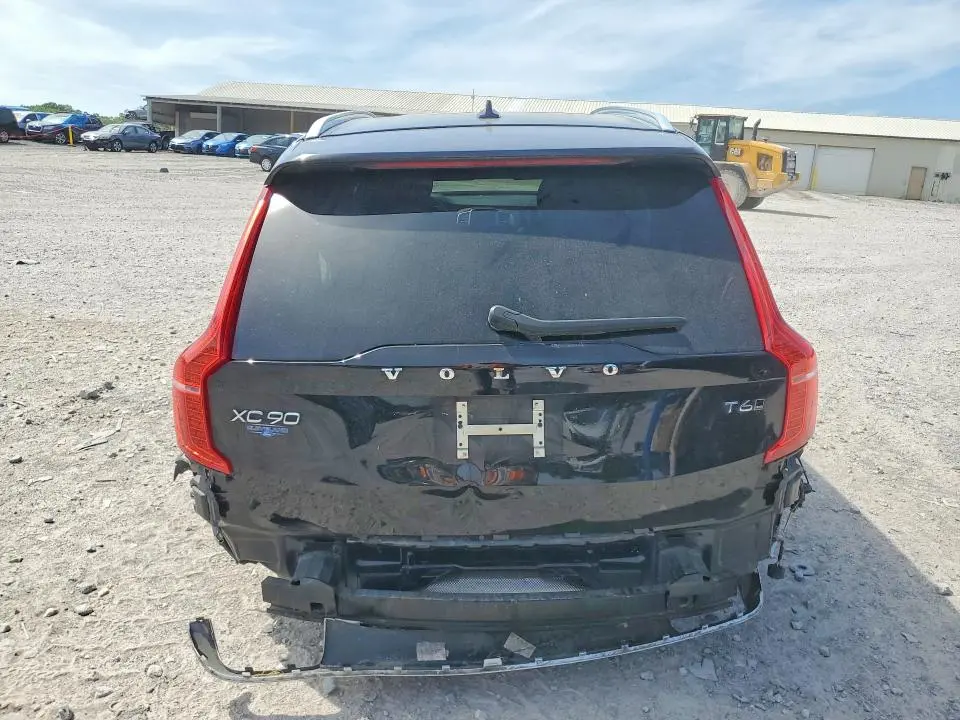 2020 VOLVO XC90 T6 MOMENTUM  