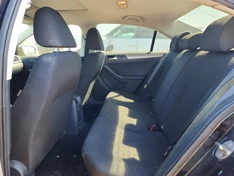 2016 VOLKSWAGEN JETTA SE  