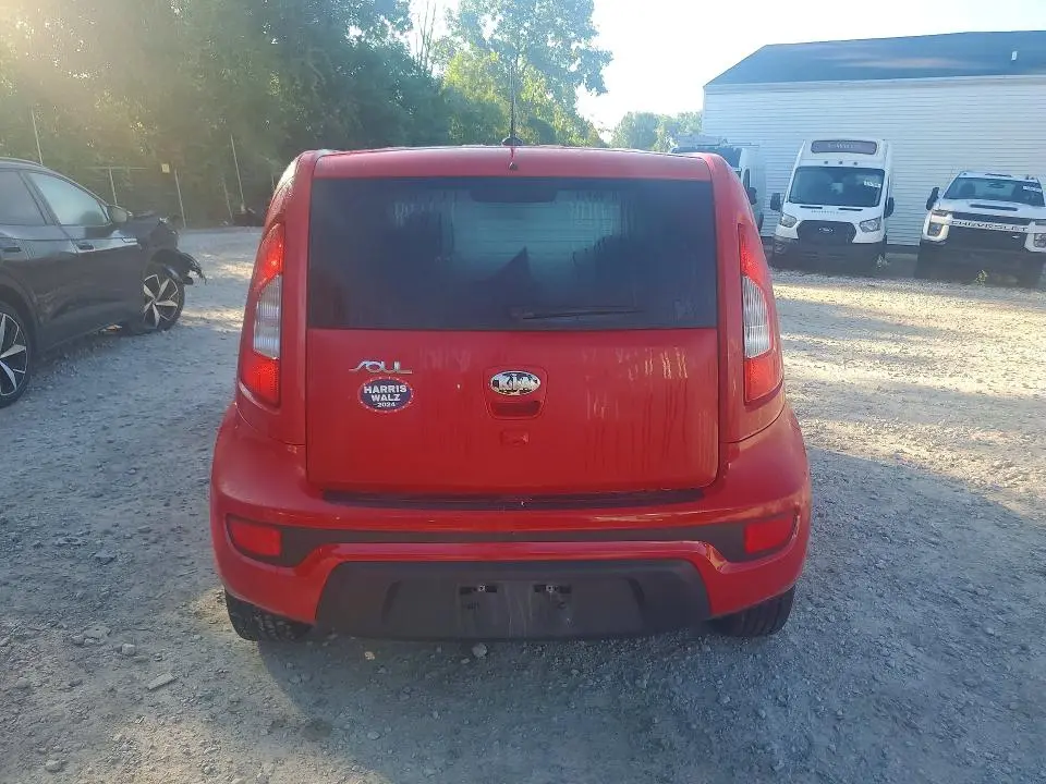 2013 KIA SOUL +  