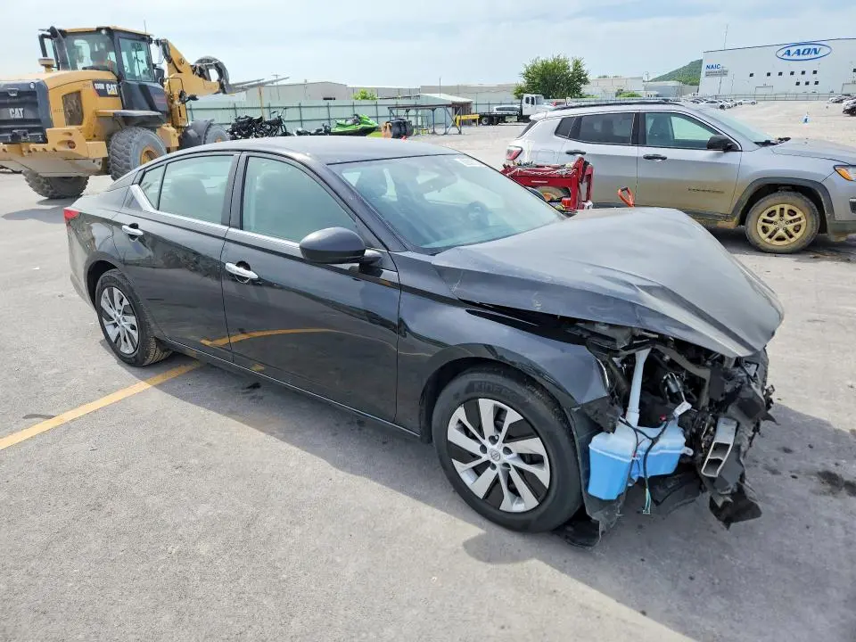 2024 NISSAN ALTIMA S  