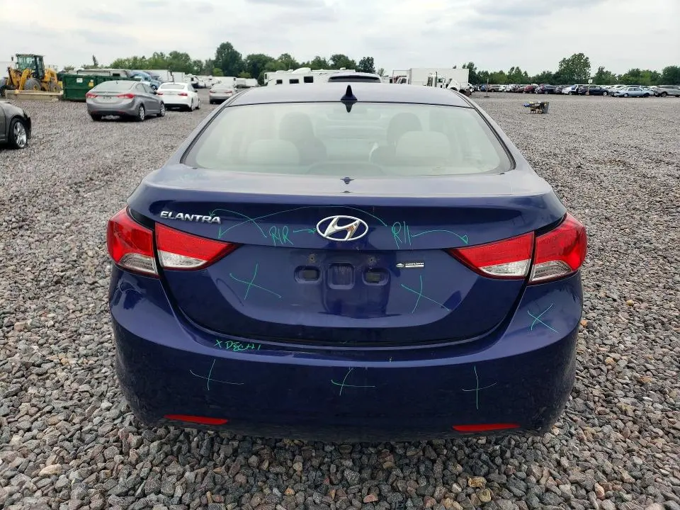 2012 HYUNDAI ELANTRA GLS  
