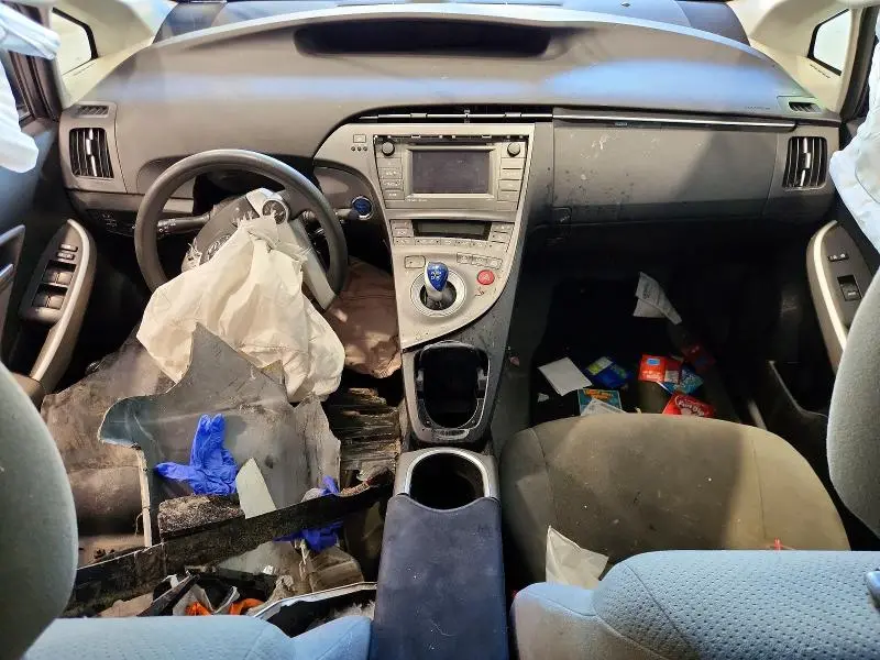 2014 TOYOTA PRIUS THREE  