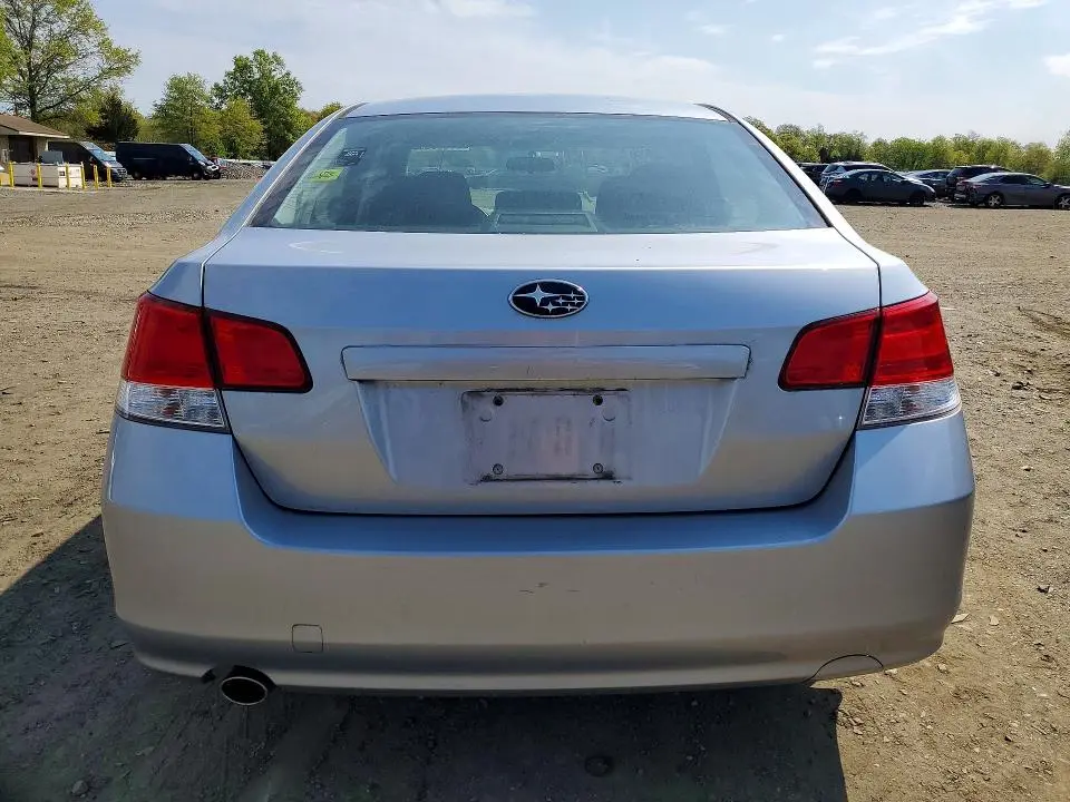 2013 SUBARU LEGACY 2.5I  