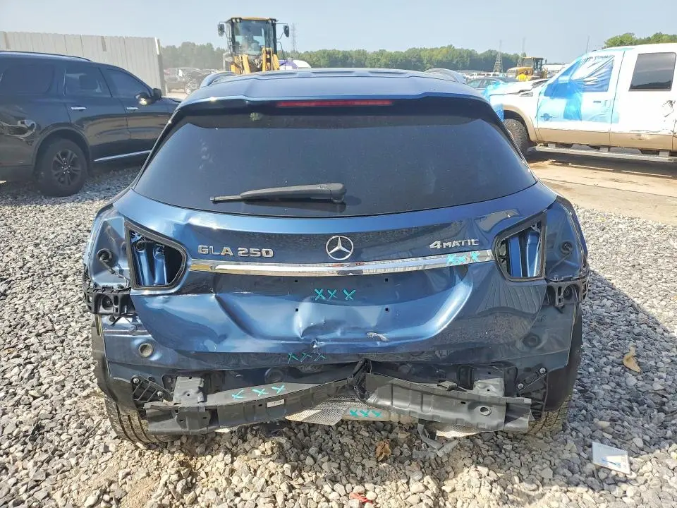 2020 MERCEDES-BENZ GLA 250 4MATIC  