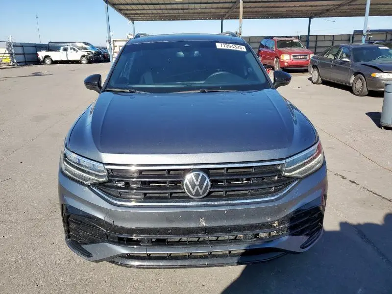 2023 VOLKSWAGEN TIGUAN SE R-LINE BLACK  