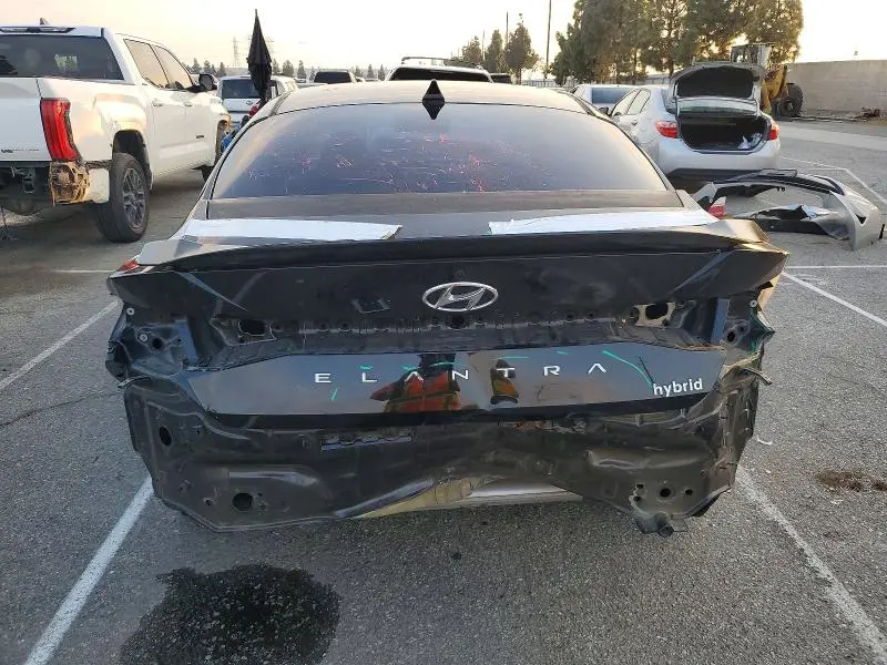 2022 HYUNDAI ELANTRA   