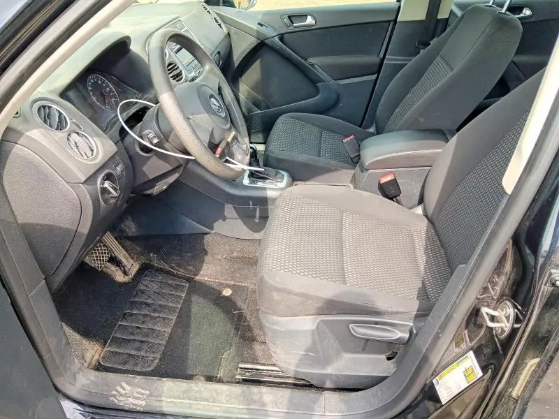 2011 VOLKSWAGEN TIGUAN S  