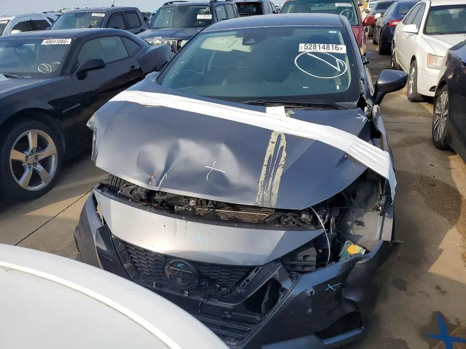2020 NISSAN VERSA SV  