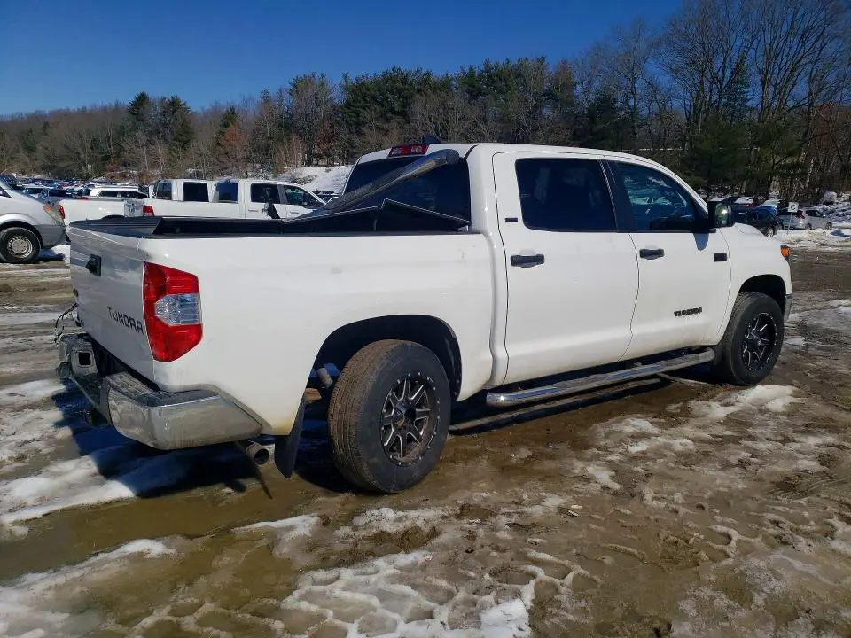 2021 TOYOTA TUNDRA SR5  