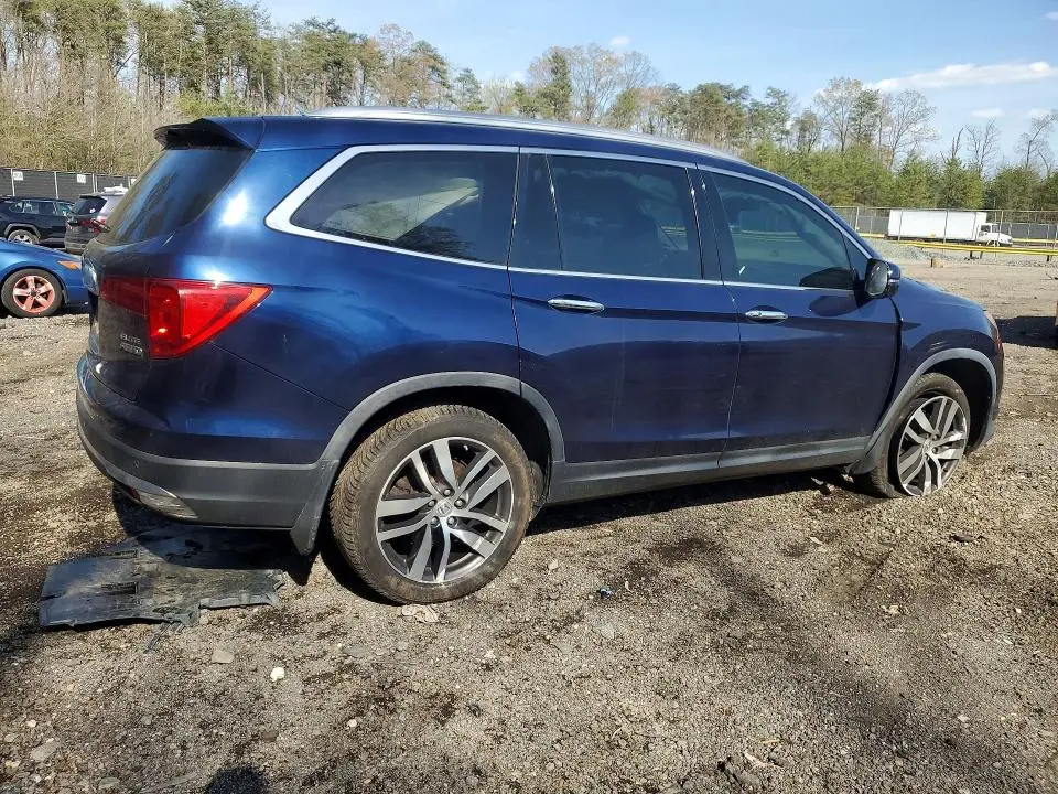 2017 HONDA PILOT ELITE  