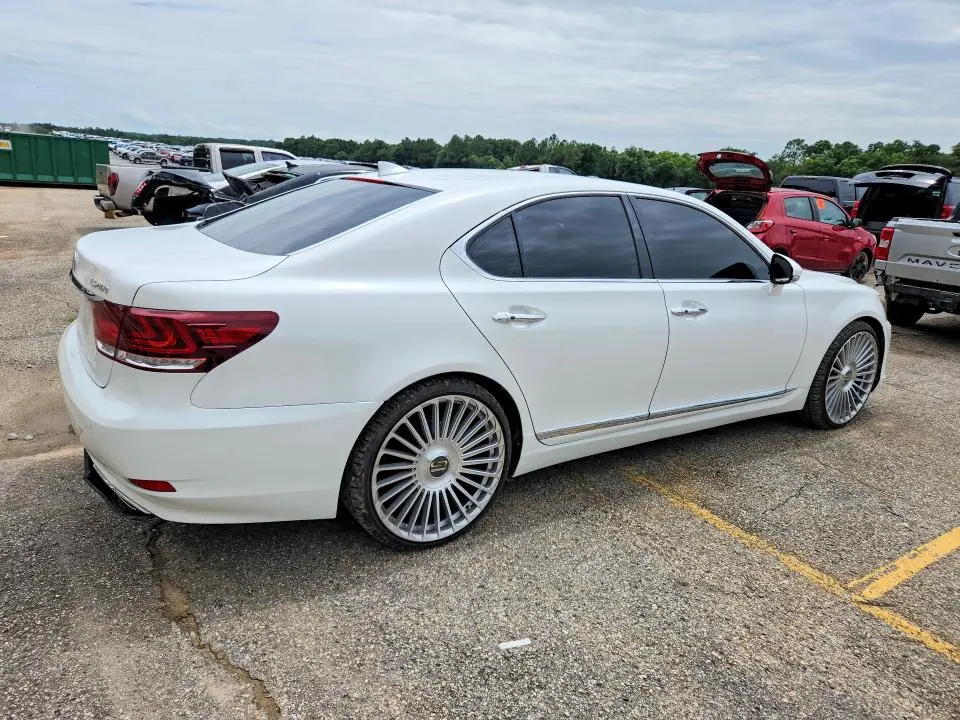 2015 LEXUS LS 460  