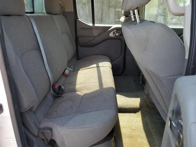 2016 NISSAN FRONTIER S