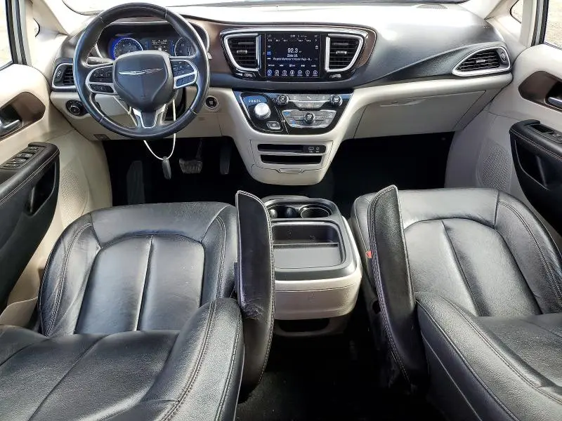 2017 CHRYSLER PACIFICA TOURING L  