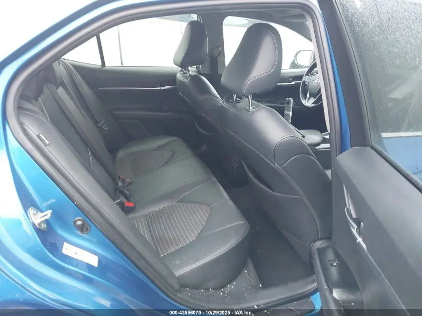 2018 TOYOTA CAMRY SE