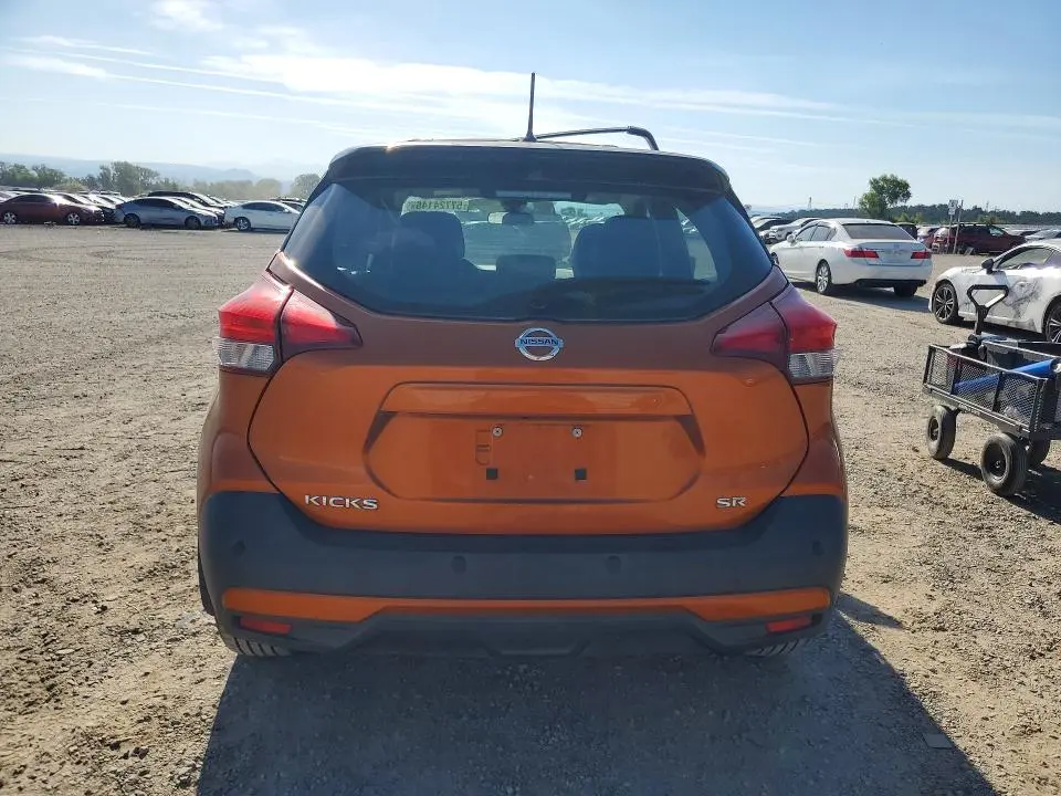 2020 NISSAN KICKS SR  