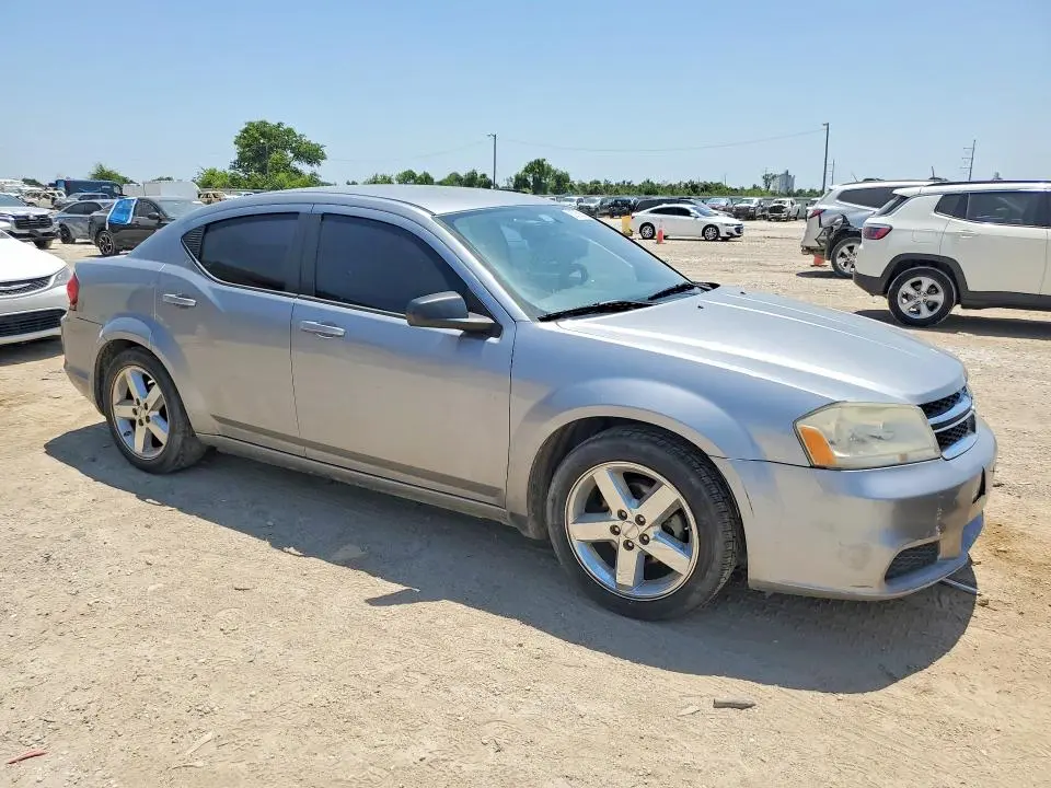 2013 DODGE AVENGER SE  