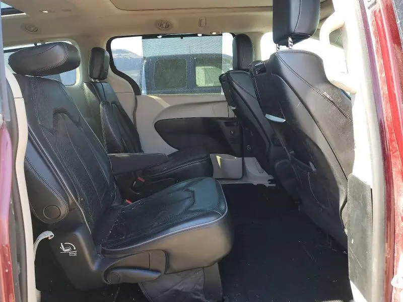 2019 CHRYSLER PACIFICA LIMITED  