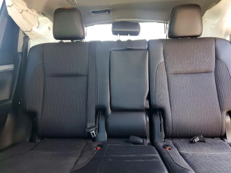 2017 TOYOTA HIGHLANDER LE PLUS  