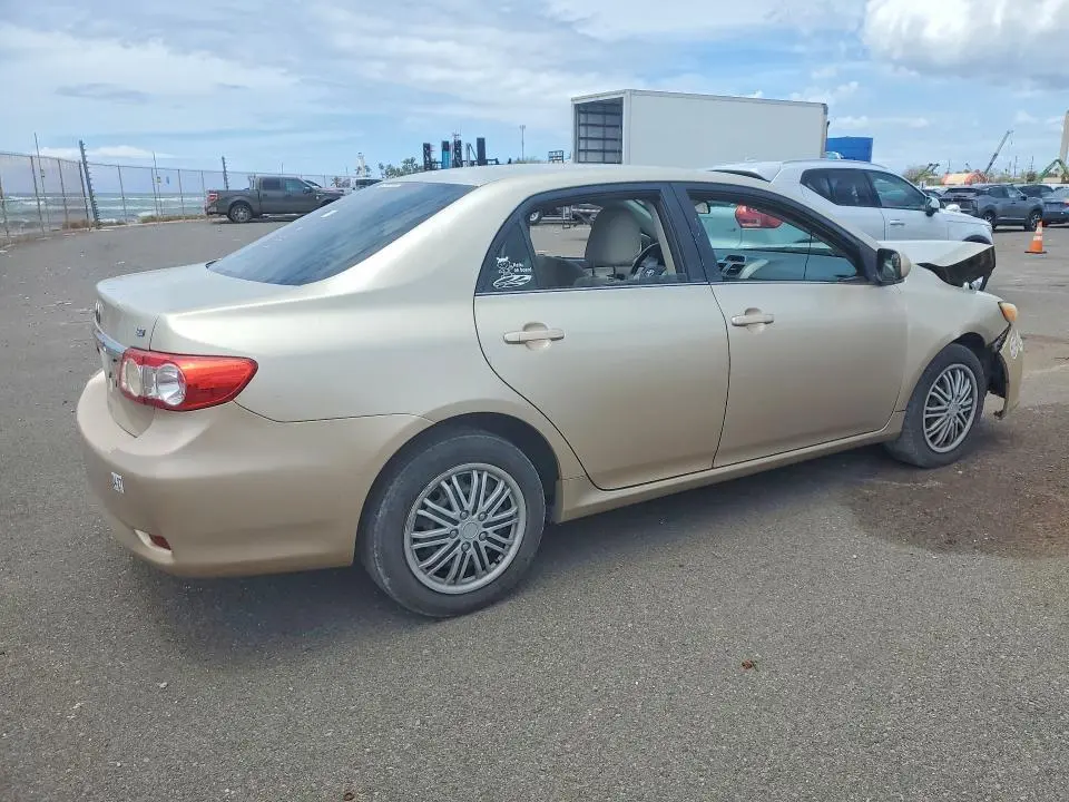 2013 TOYOTA COROLLA L  