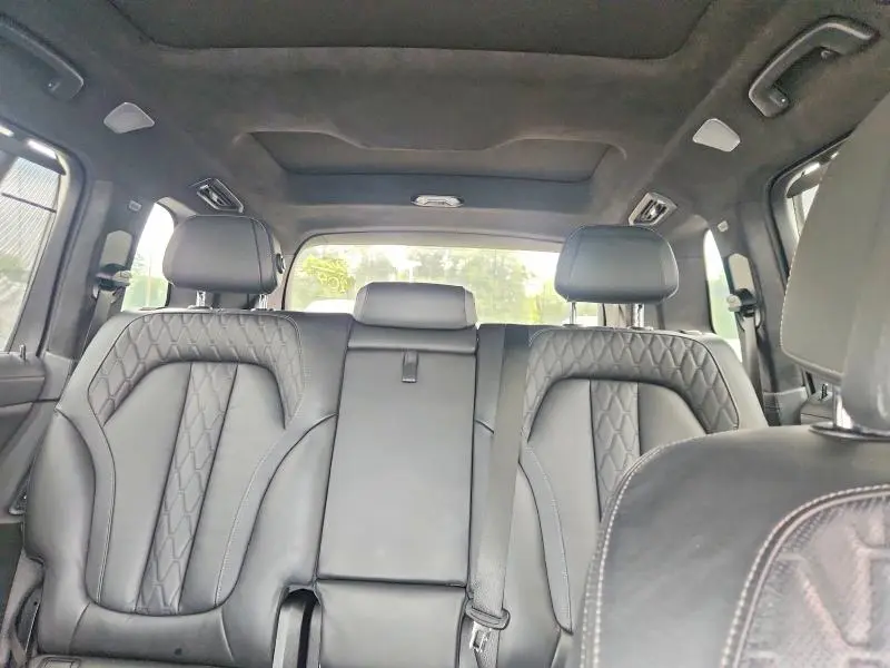 2020 BMW X7 M50I  