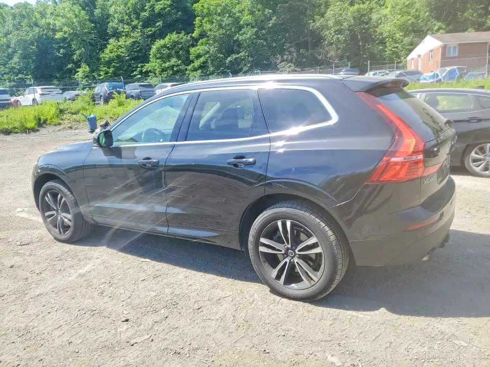 2020 VOLVO XC60 T6 MOMENTUM  