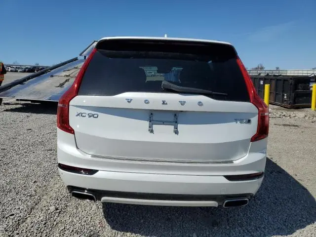 2018 VOLVO XC90 T5  