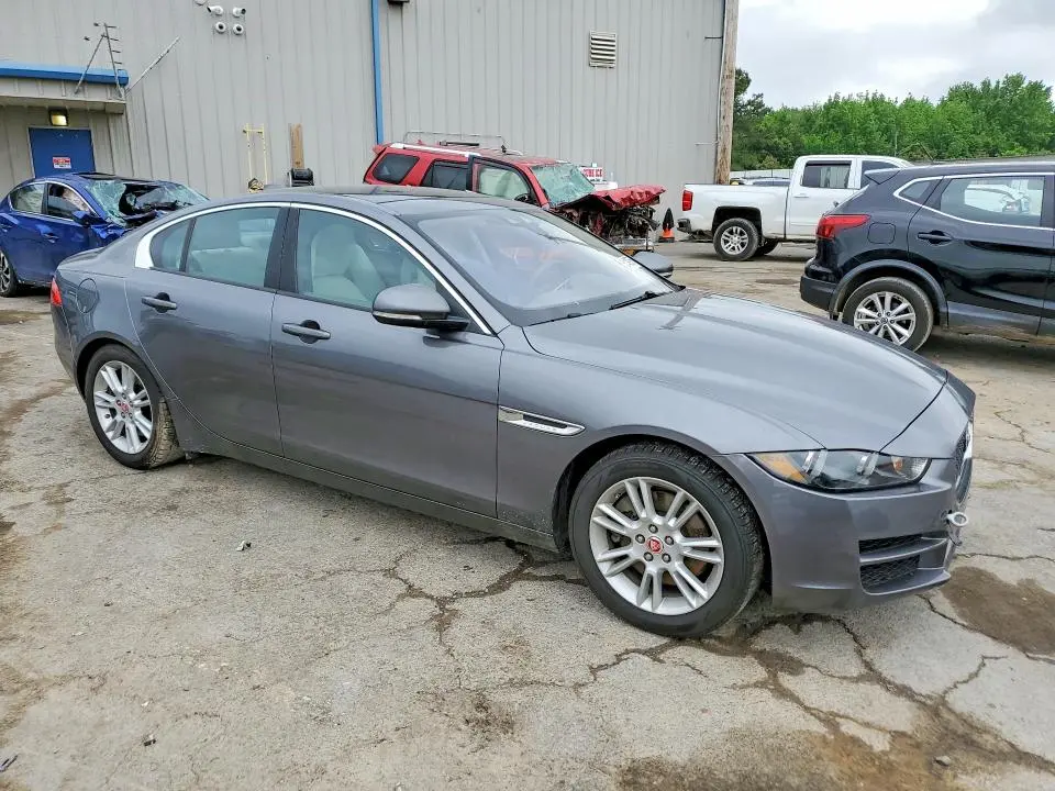 2018 JAGUAR XE PREMIUM  