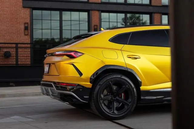 2019 LAMBORGHINI URUS   
