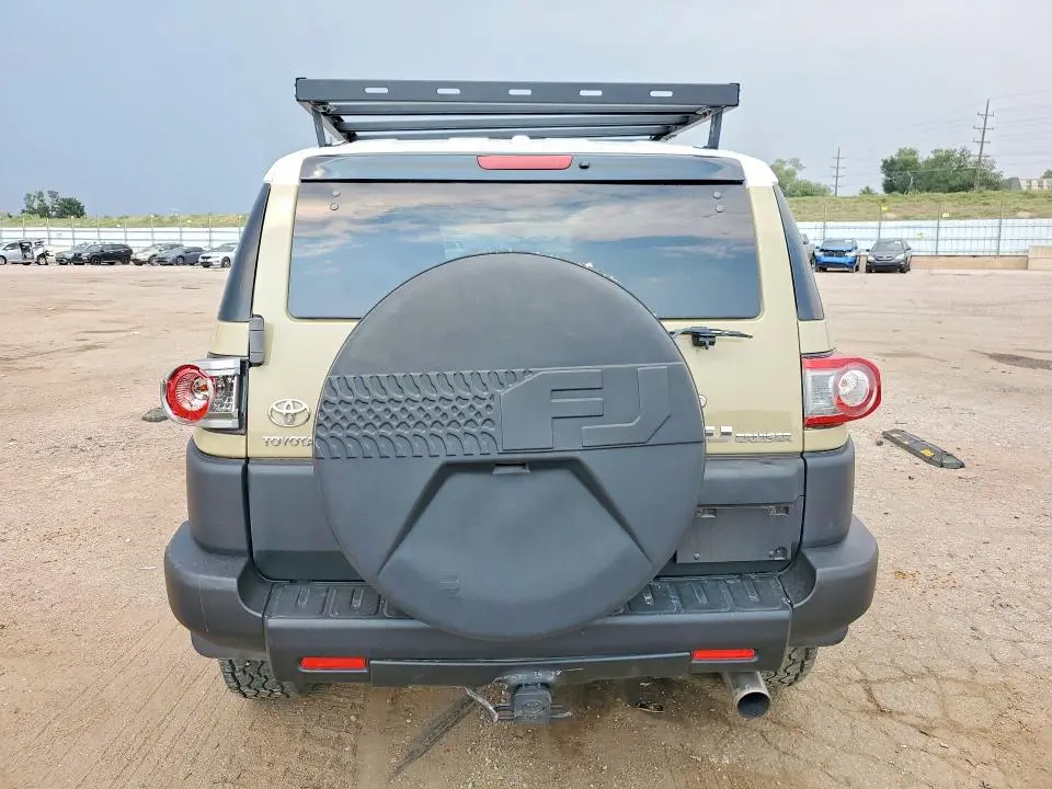 2012 TOYOTA FJ CRUISER BASE  