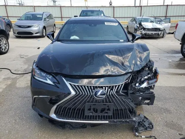 2019 LEXUS ES 300H LUXURY  