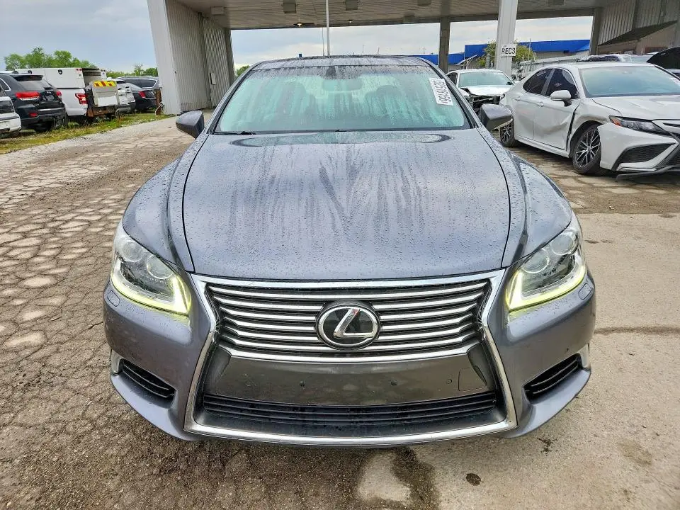 2015 LEXUS LS 460  
