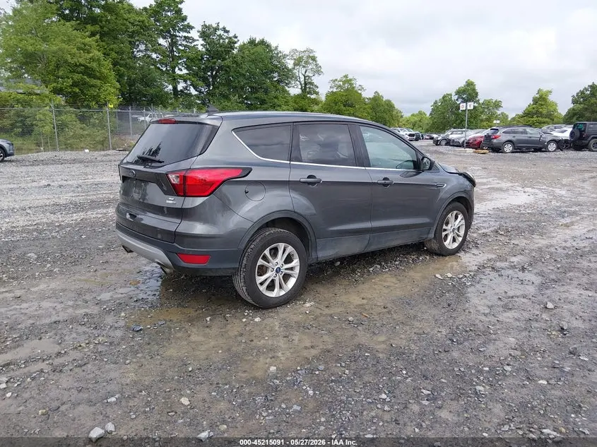 2019 FORD ESCAPE SE