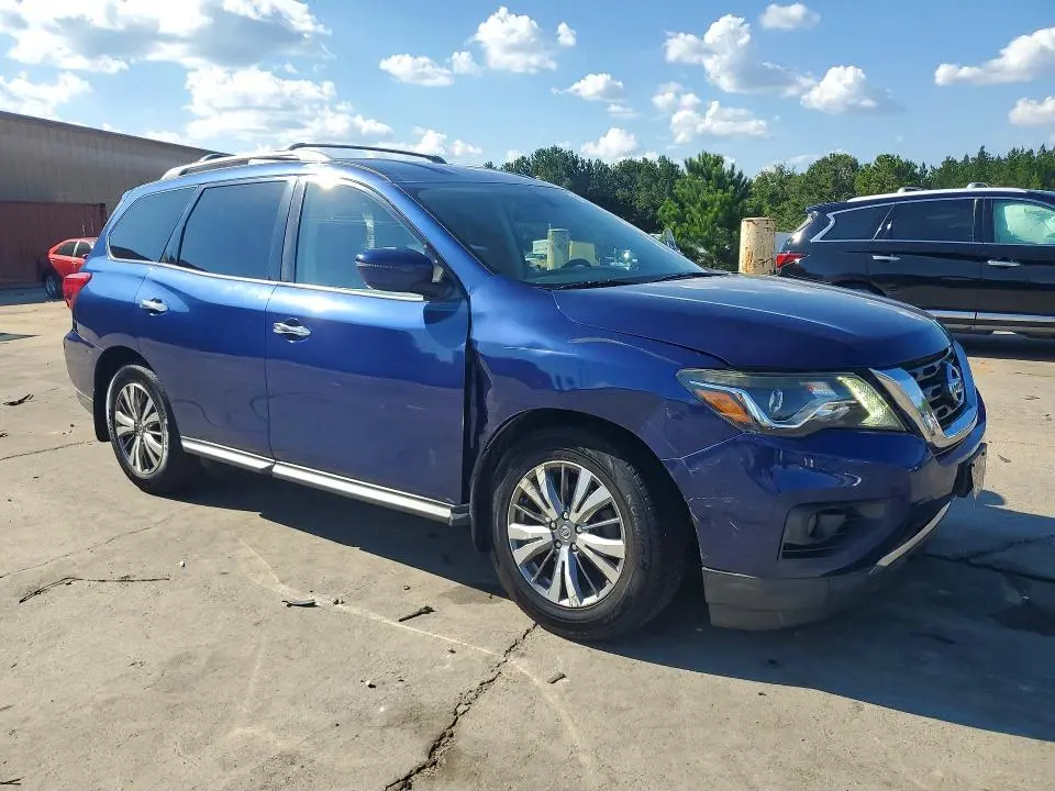 2019 NISSAN PATHFINDER SV  