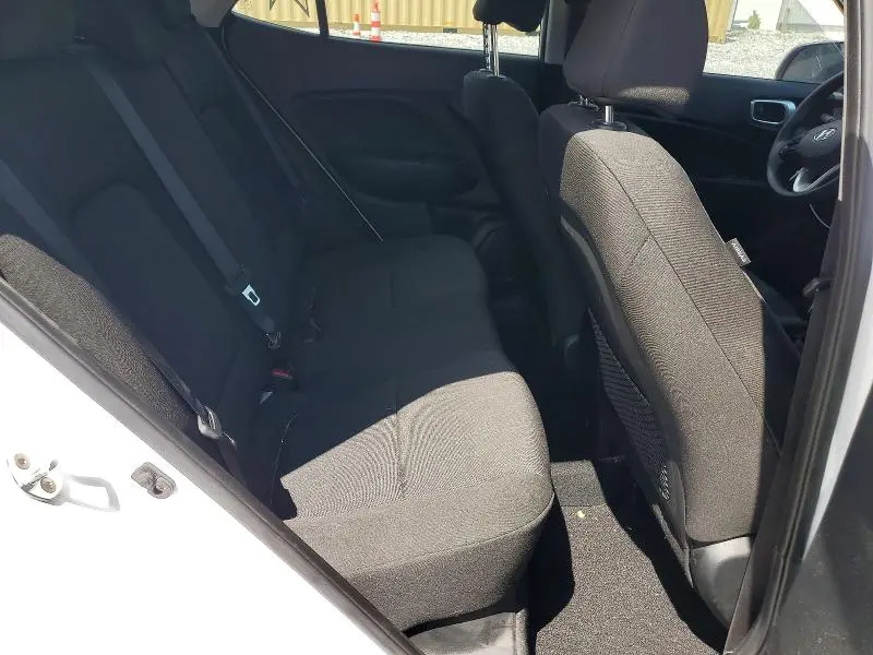2022 HYUNDAI VENUE SE  