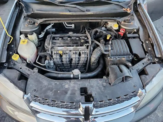 2013 DODGE AVENGER SE  