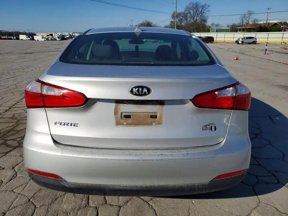 2016 KIA FORTE LX  