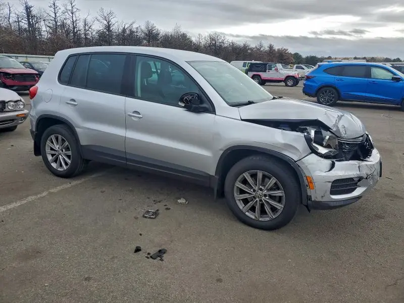 2014 VOLKSWAGEN TIGUAN S  