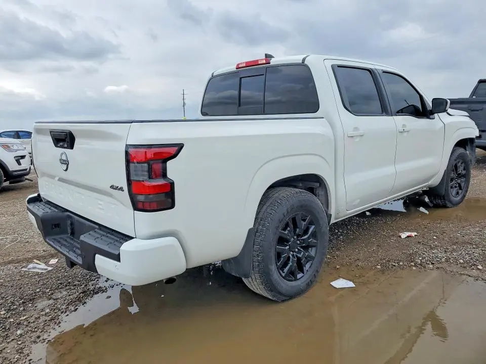 2022 NISSAN FRONTIER SV  