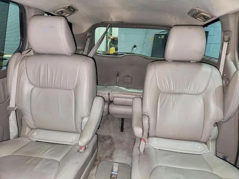 2010 TOYOTA SIENNA XLE  