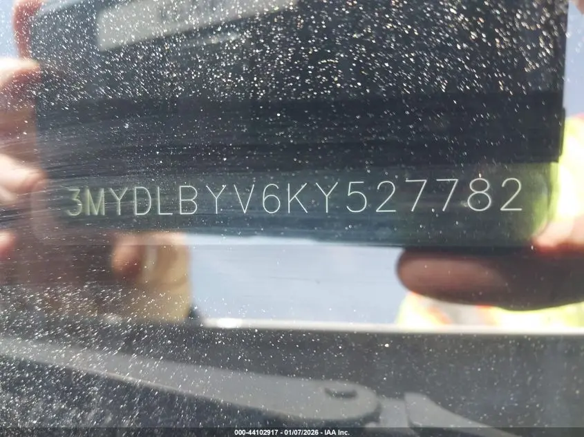 2019 TOYOTA YARIS LE