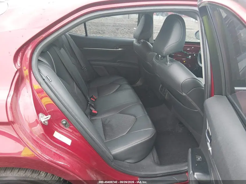 2018 TOYOTA CAMRY XSE