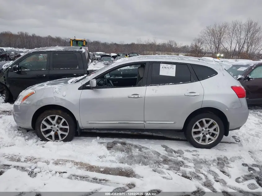 2011 NISSAN ROGUE SV