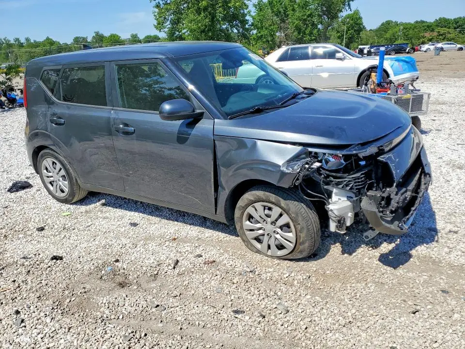 2023 KIA SOUL LX  