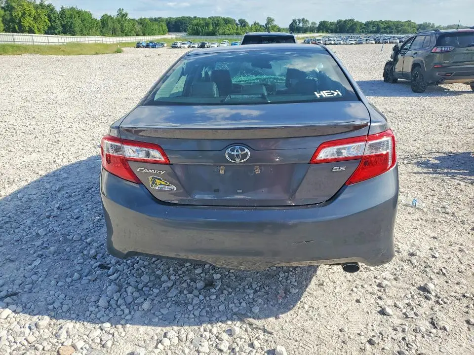 2013 TOYOTA CAMRY SE  
