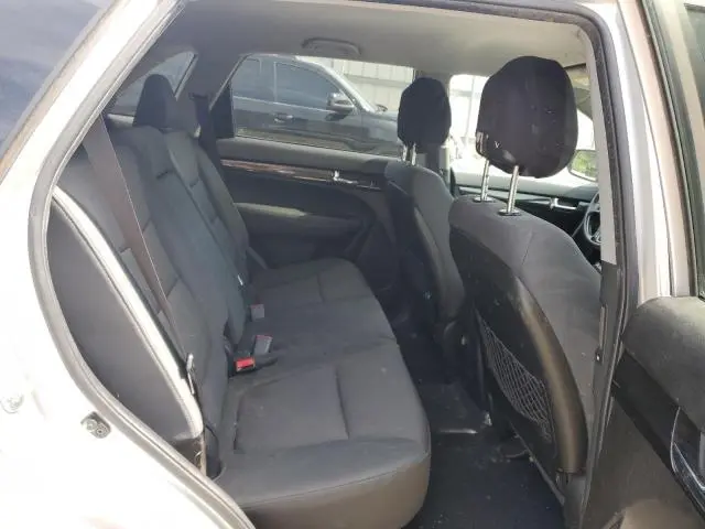 2012 KIA SORENTO BASE  