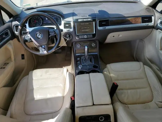 2014 VOLKSWAGEN TOUAREG V6  