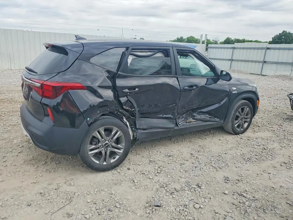 2022 KIA SELTOS LX  